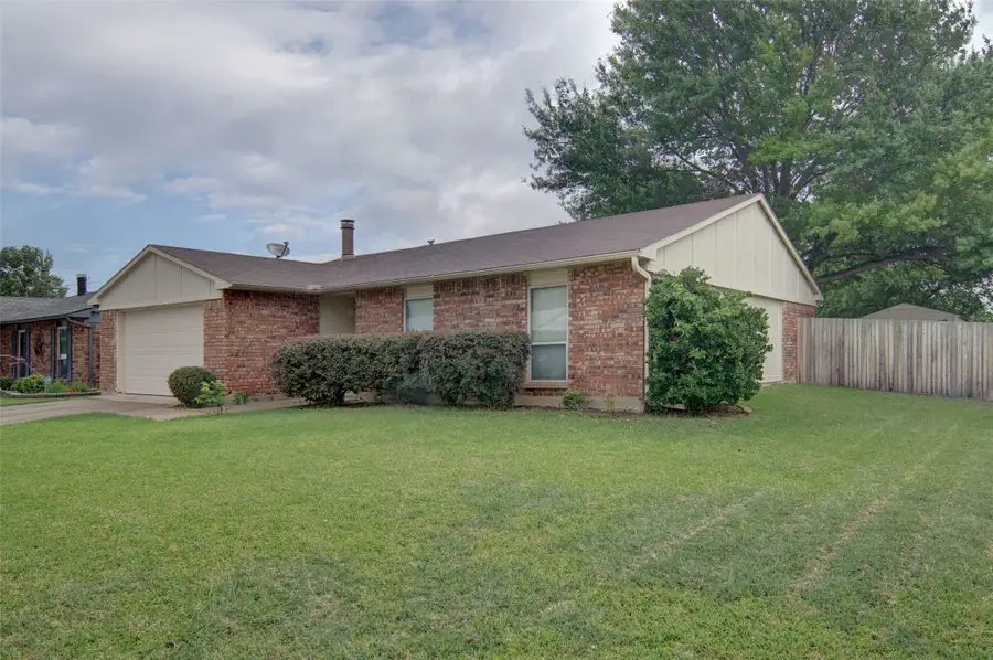 6600 Sunset Road, North Richland Hills, TX 76182 - #2