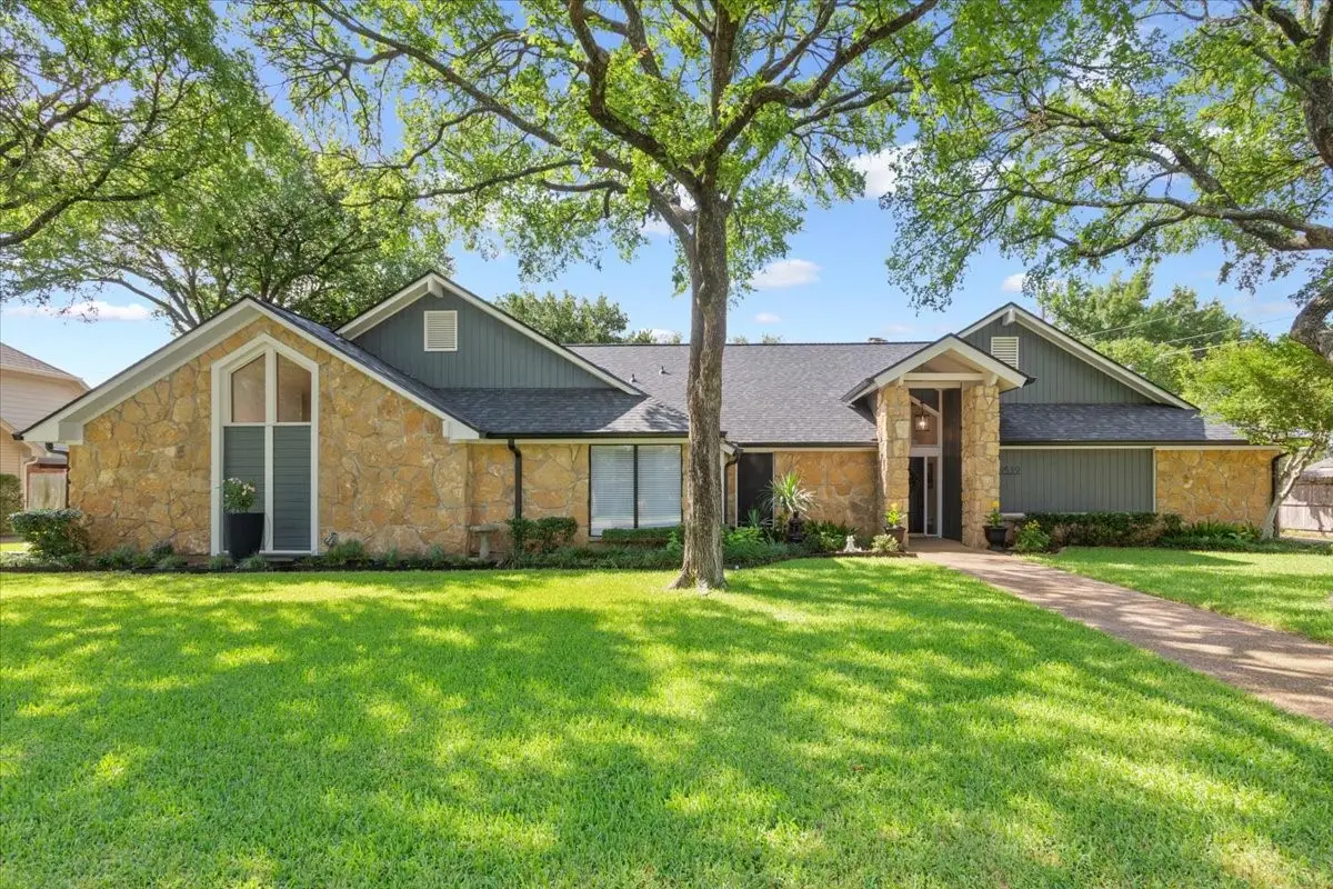 9519 Oak Springs Drive, Woodway, TX 76712 - #1