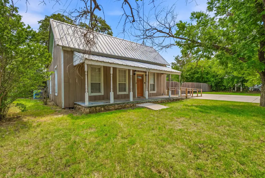 307 N Oak Lane, Tolar, TX 76476 - #2