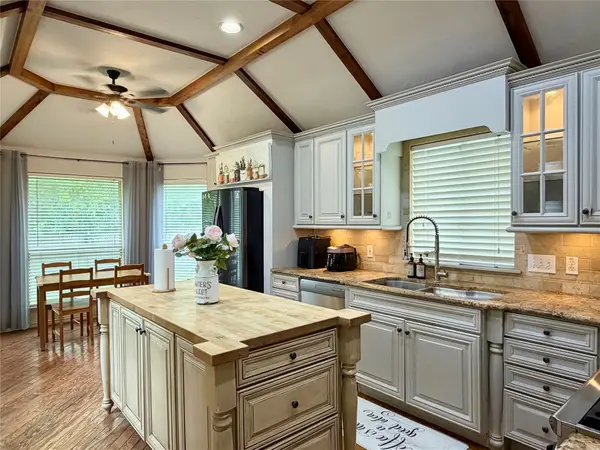 6822 Highland Crest Lane, Sachse, TX 75048