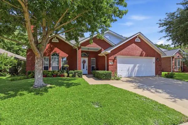 3133 Watercress Circle, Arlington, TX 76012