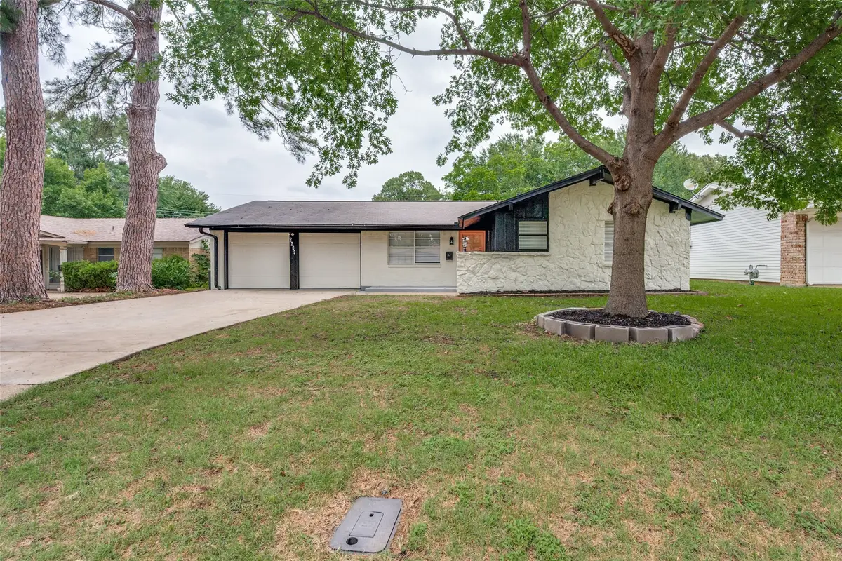 2209 Hackberry Drive, Arlington, TX 76013 - #1