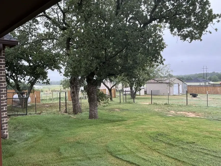 3250 Springfield Rd, Springtown, TX 76082 - #2