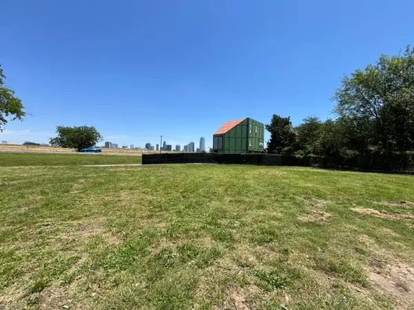 3138 Pastor Street, Dallas, TX 75212