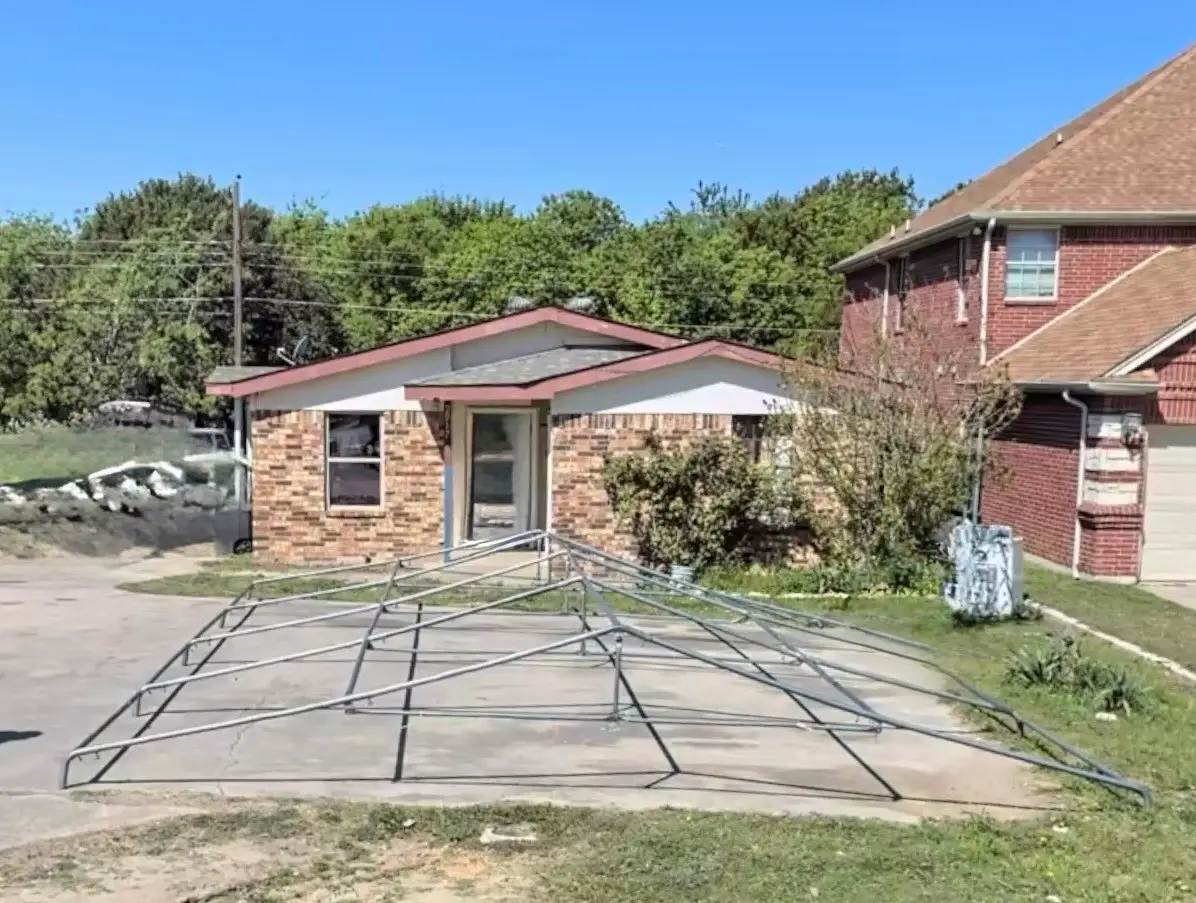 2917 Chestnut Avenue, Fort Worth, TX 76106 - #1