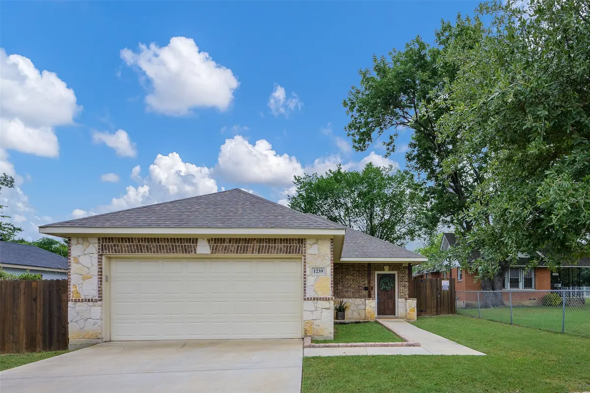 1239 E Woodin Boulevard, Dallas, TX 75216 - #1