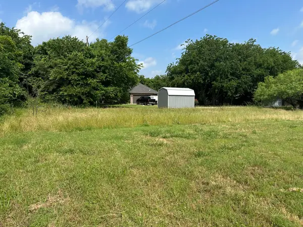 664 W Gould Street, Pilot Point, TX 76258