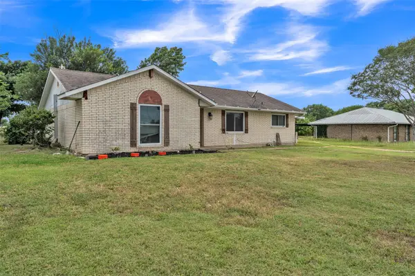 2432 Fm 55, Waxahachie, TX 75165
