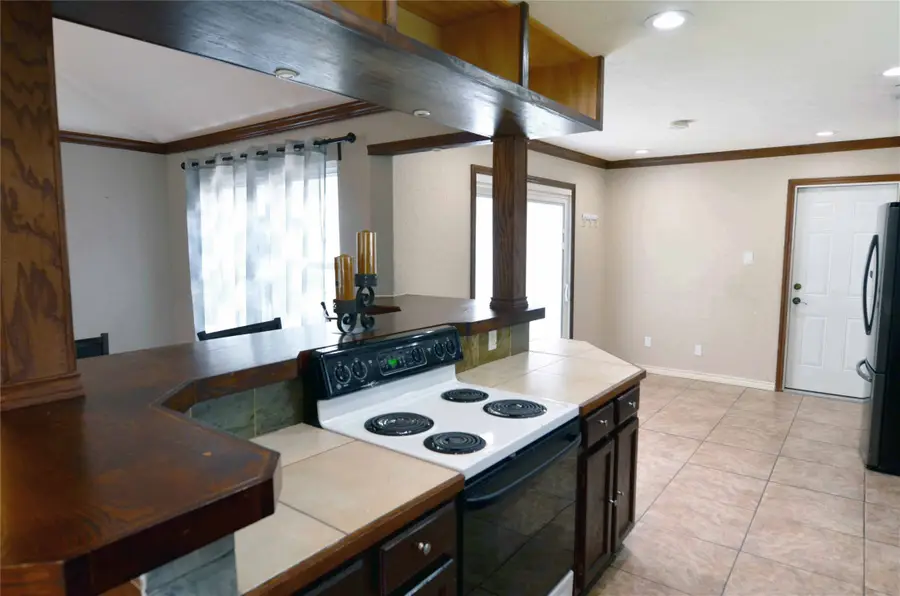 2406 Redbrook Court, Arlington, TX 76014 - #3