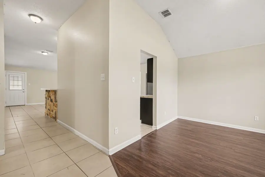 800 Castlewick Court, Arlington, TX 76018 - #3