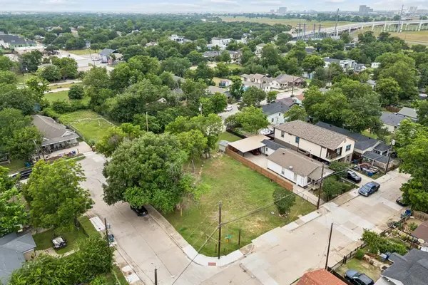 3305 Brantley Street, Dallas, TX 75212