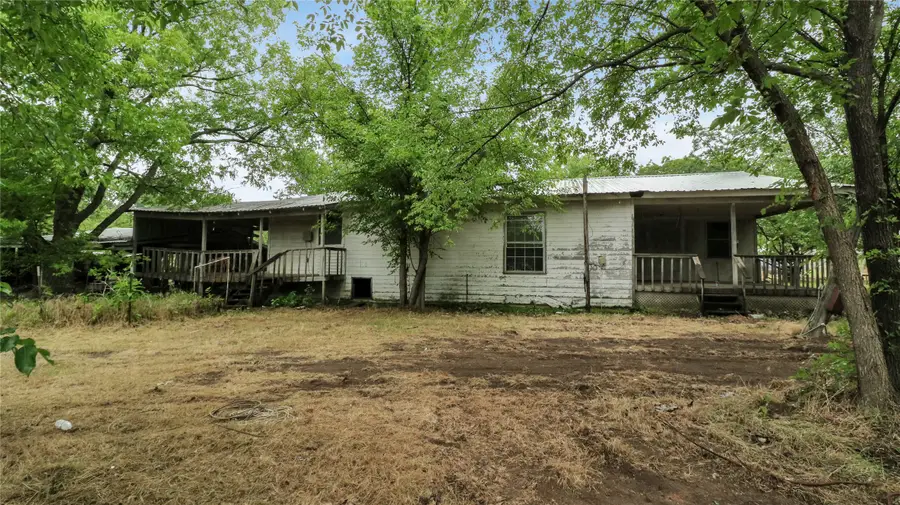 306 Denver Road, Sunset, TX 76270 - #3