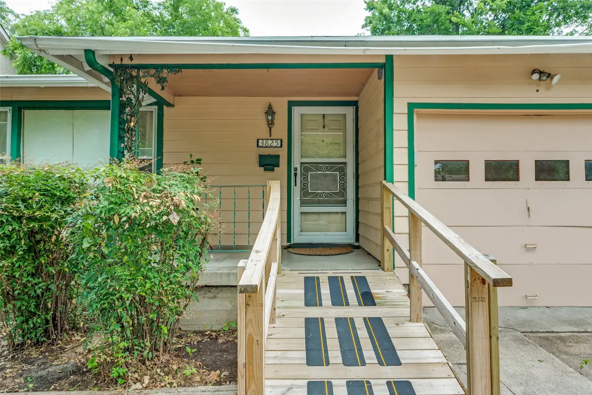 3825 Byers Avenue, Fort Worth, TX 76107 - #1