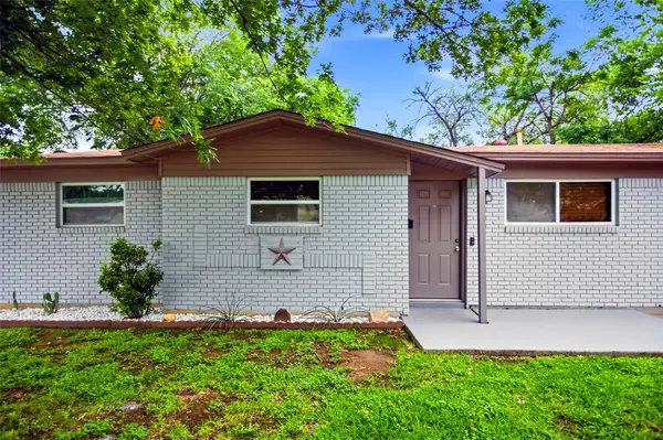 2004 Alan A Dale Road, Arlington, TX 76013
