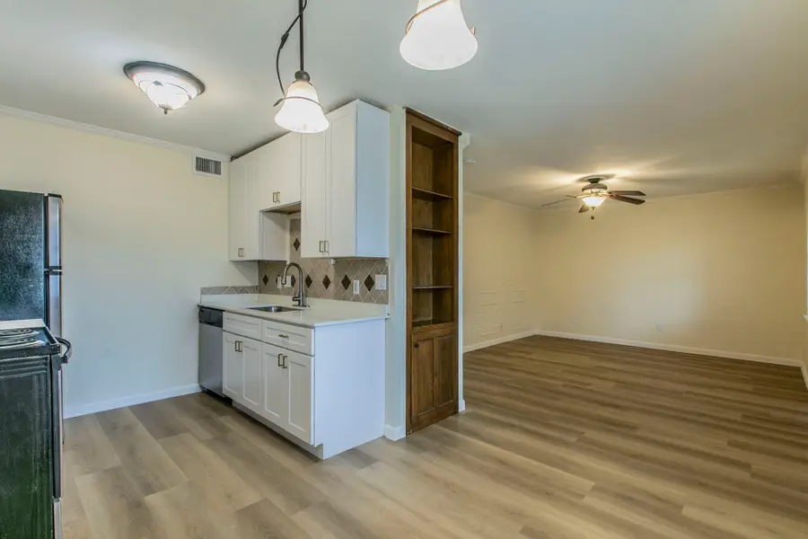 1214 Baylor Avenue #205, Waco, TX 76706 - #3