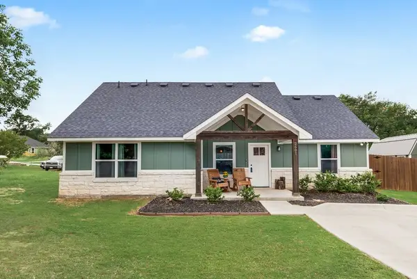 2601 Houston Court, Granbury, TX 76048