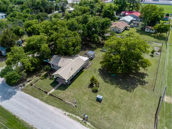 801 N Avenue A Corner N, Cross Plains, TX 76443