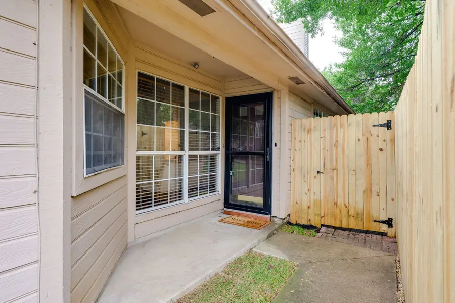 2080 Montclair Lane, Lewisville, TX 75067 - #2