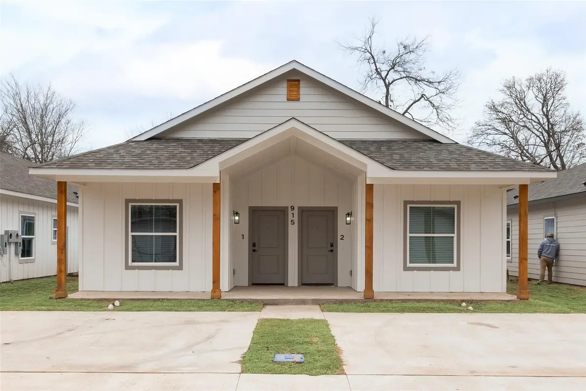 1807 Franklin Avenue, Bonham, TX 75418 - #1