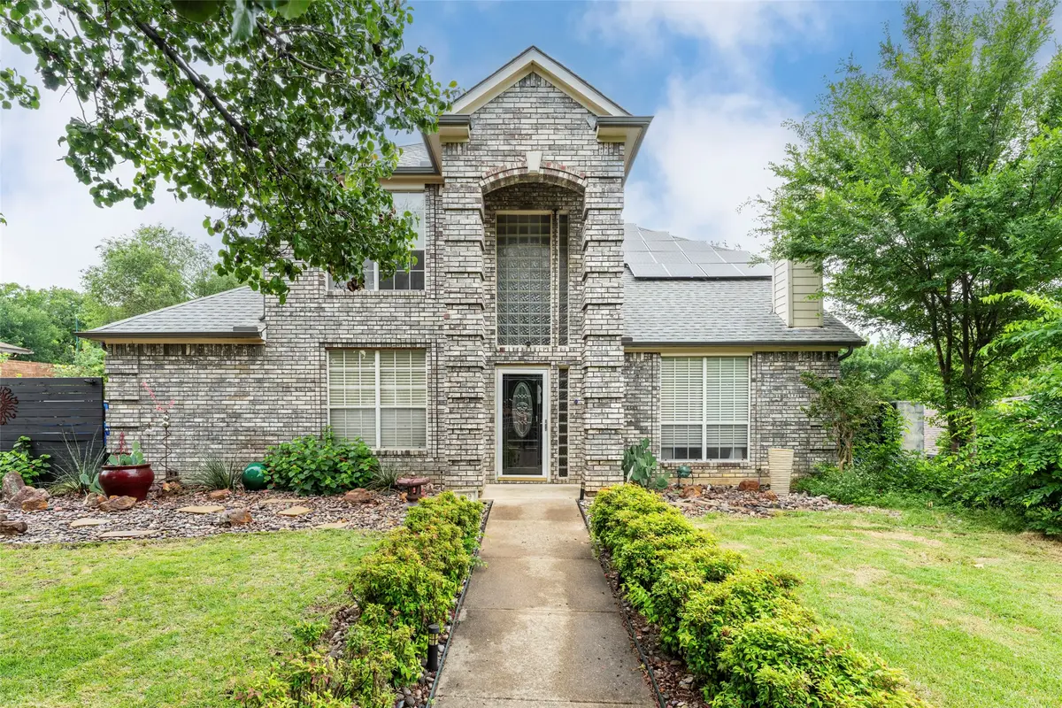 829 Woodridge Drive, Fort Worth, TX 76120 - #1