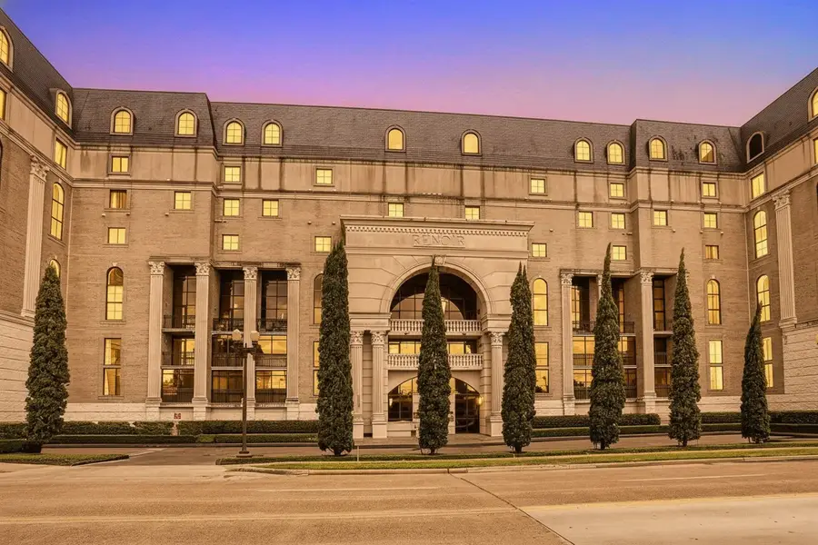 1005 S Shepherd Drive #305, Houston, TX 77019 - #2