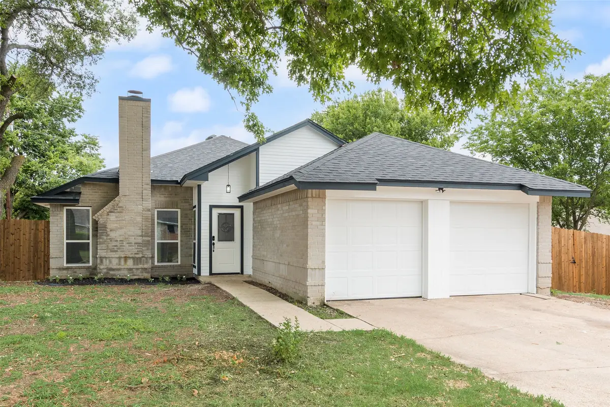 204 Hollywood Drive, Glenn Heights, TX 75154 - #1