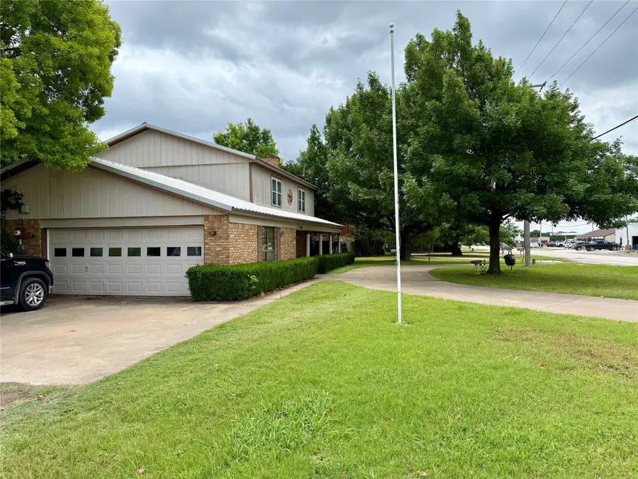 703 S Colorado Street, Whitney, TX 76692 - #2