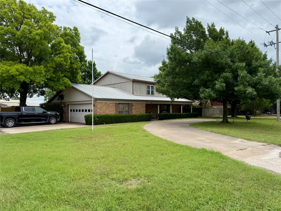 703 S Colorado Street, Whitney, TX 76692 - #3