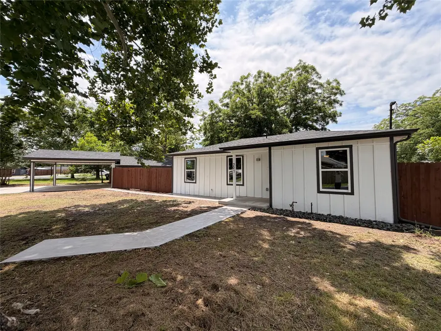 307 N 4th Street, Crandall, TX 75114 - #2