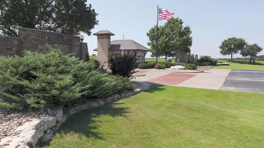 8620 Retreat Boulevard, Cleburne, TX 76033 - #2