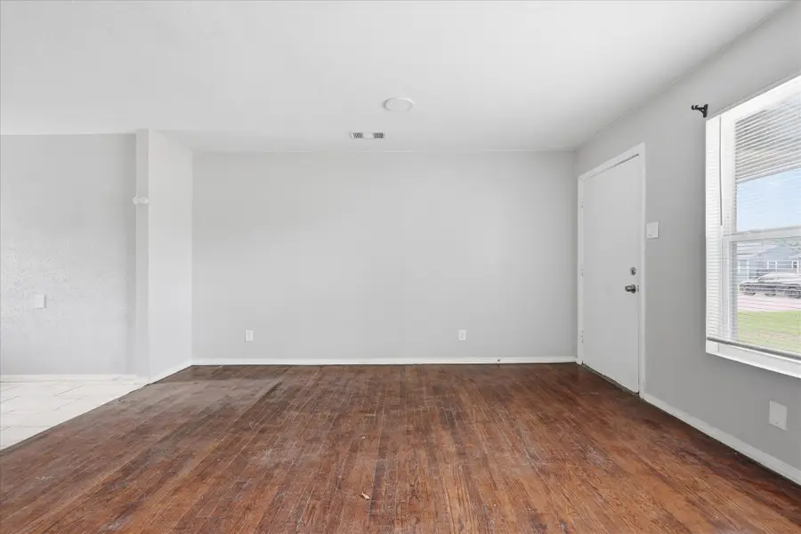 1307 Stone Drive, Irving, TX 75061 - #2
