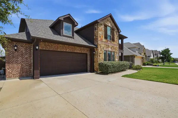 1122 Alderwood Drive, Justin, TX 76247