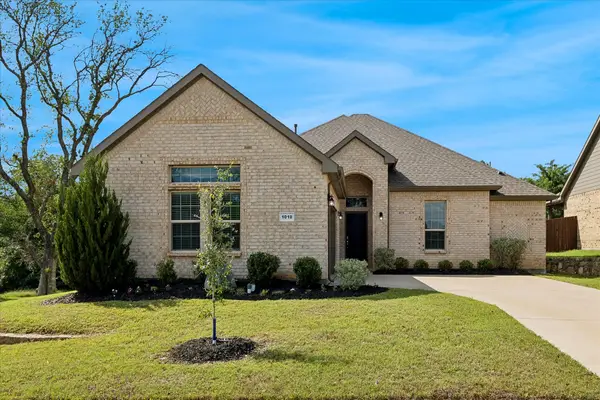 1010 Silver Oak Drive, Mansfield, TX 76063