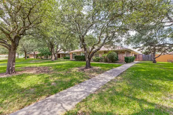 811 Saint Paul Court, Richardson, TX 75080