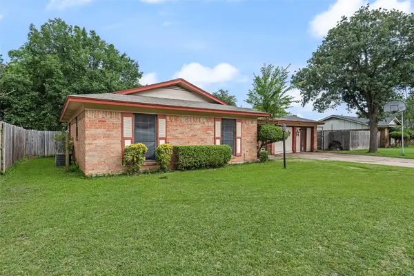 657 Sue Ann Lane, Burleson, TX 76028