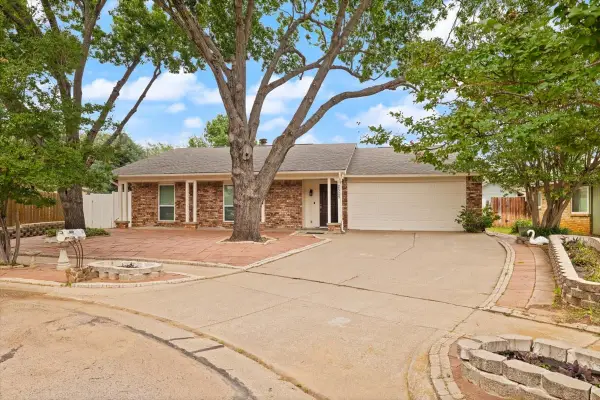 2505 Crestmoor Court, Arlington, TX 76016