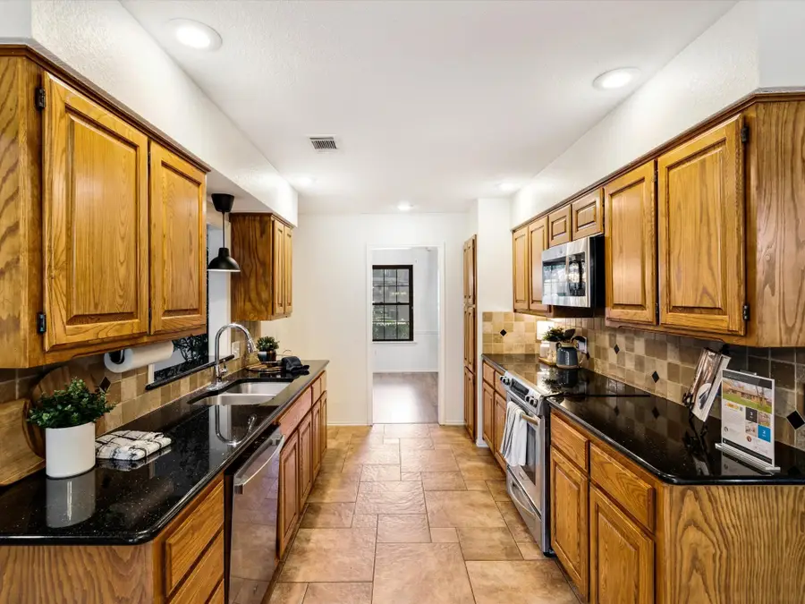 6619 Saddle Ridge Road, Arlington, TX 76016 - #3
