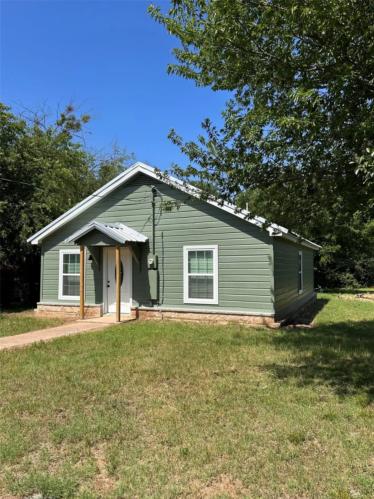 805 Green Street, Comanche, TX 76442 - #1