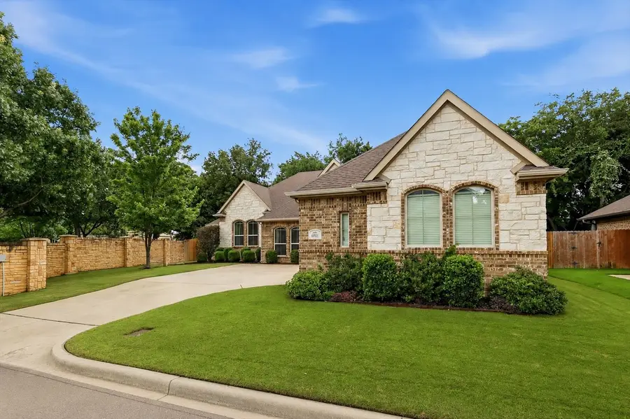 6901 Golf Green Drive, Arlington, TX 76001 - #2