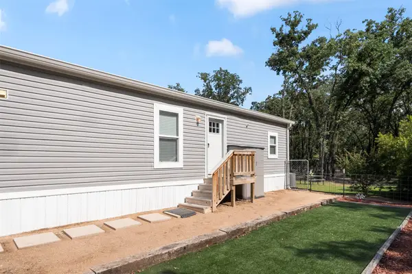 229 Forest Lane Drive #B, Mabank, TX 75156