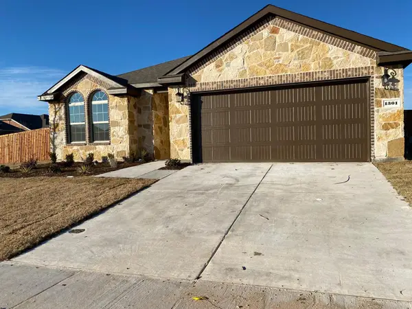 1301 Surrey Street, Melissa, TX 75454