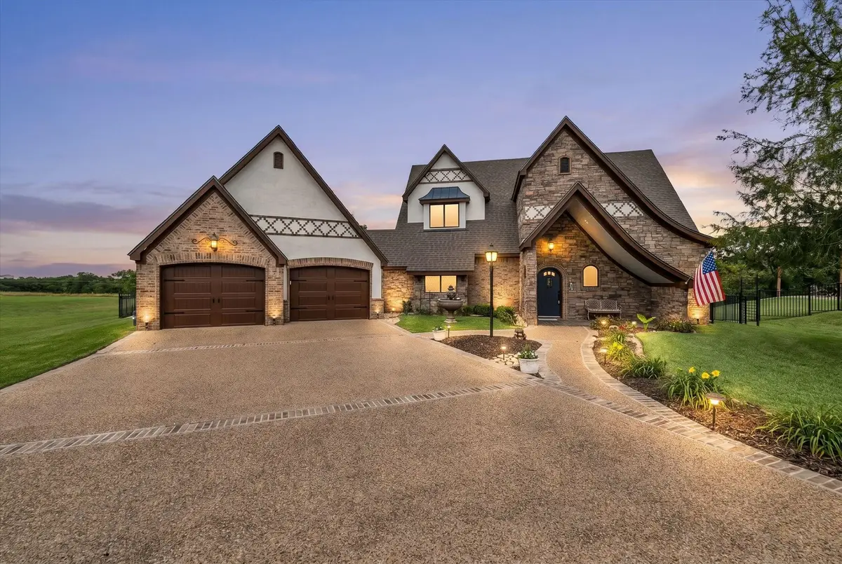 404 Charleston Park Drive, Woodway, TX 76712 - #1