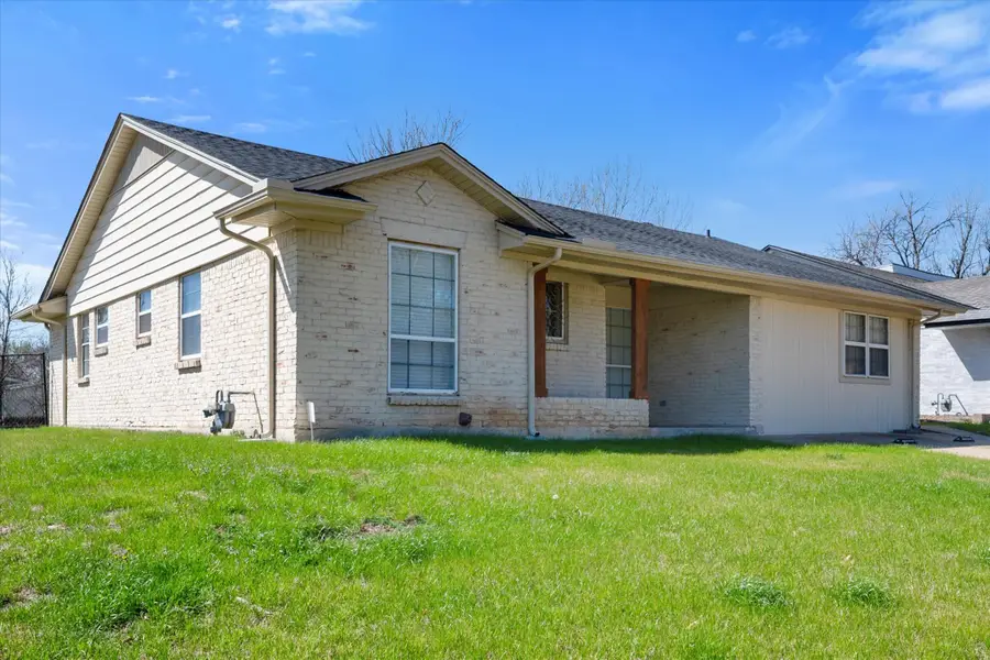2316 Gilbert Circle, Arlington, TX 76010 - #2