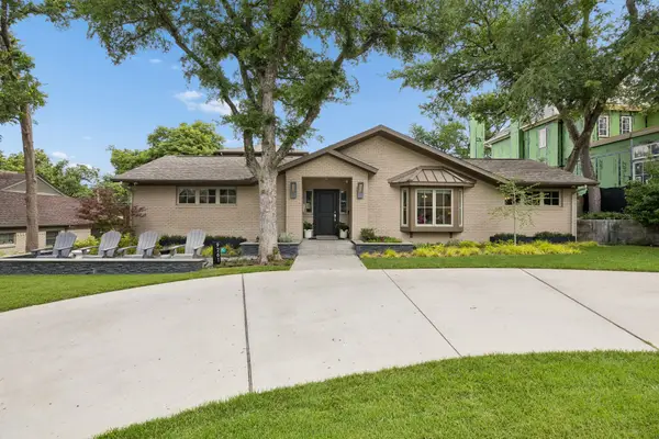 9261 Meadowglen Drive, Dallas, TX 75238