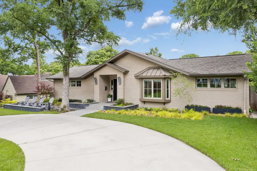 9261 Meadowglen Drive, Dallas, TX 75238 - #2