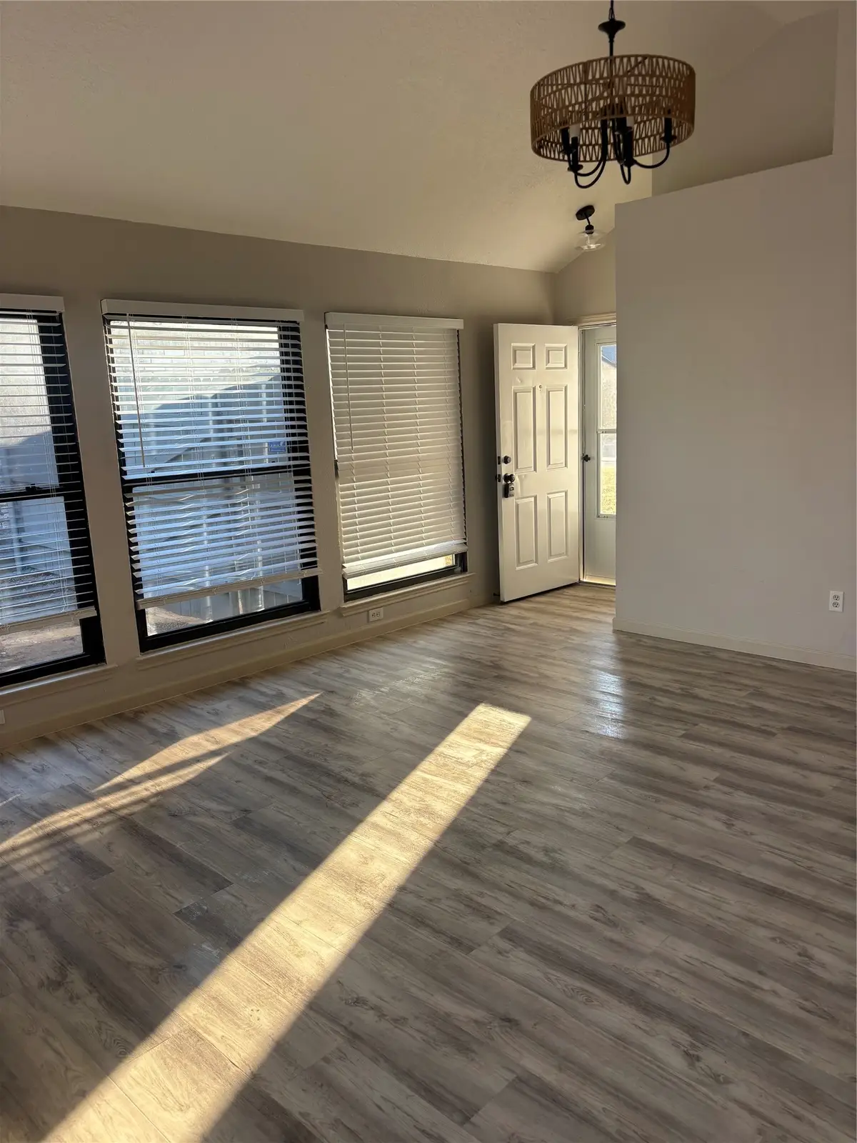 6715 Cuculu Drive, Fort Worth, TX 76133 - #1