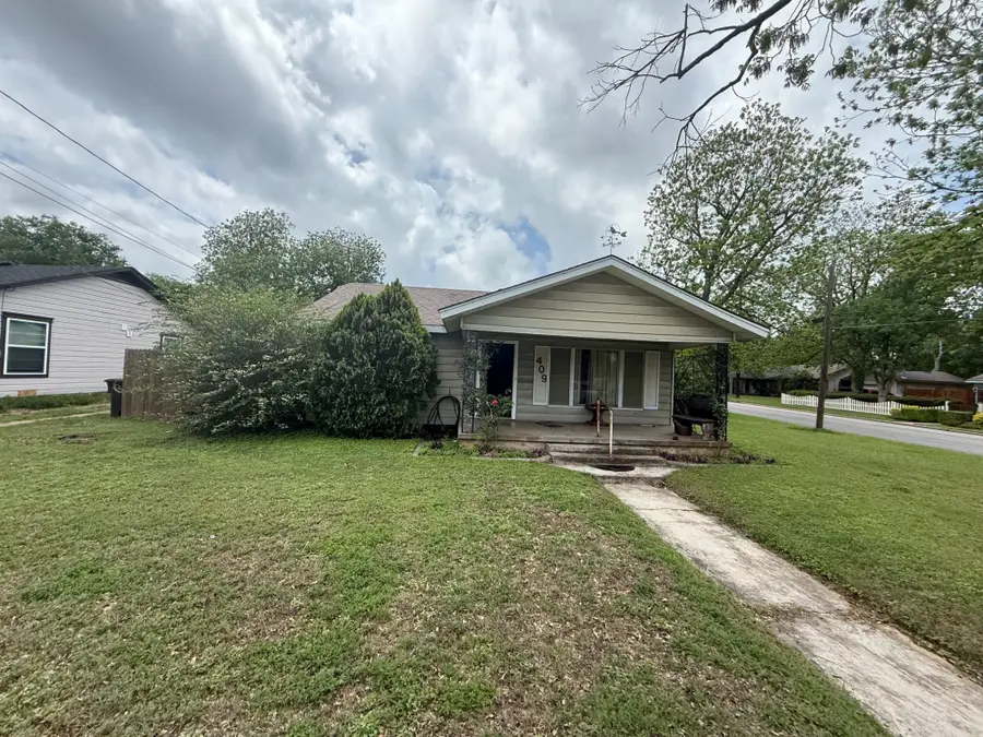 409 Dixon Street, Cleburne, TX 76033 - #2