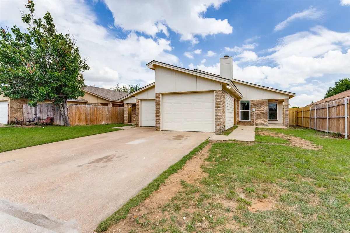 3219 Green Ridge Street, Fort Worth, TX 76133 - #1