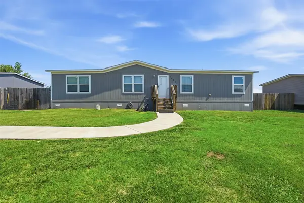 1420 Smooth Stone Drive, Cleburne, TX 76033
