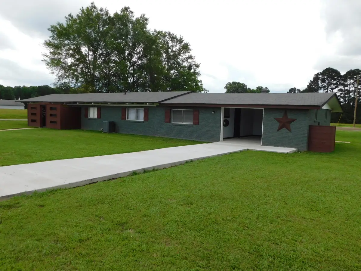 300 S Main Street, Springhill, LA 71075 - #1